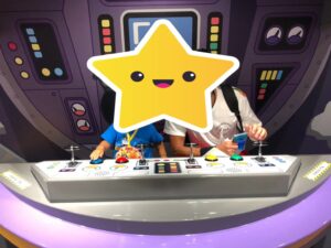 ダダンダンのコックピットがお気に入りスポットの2歳